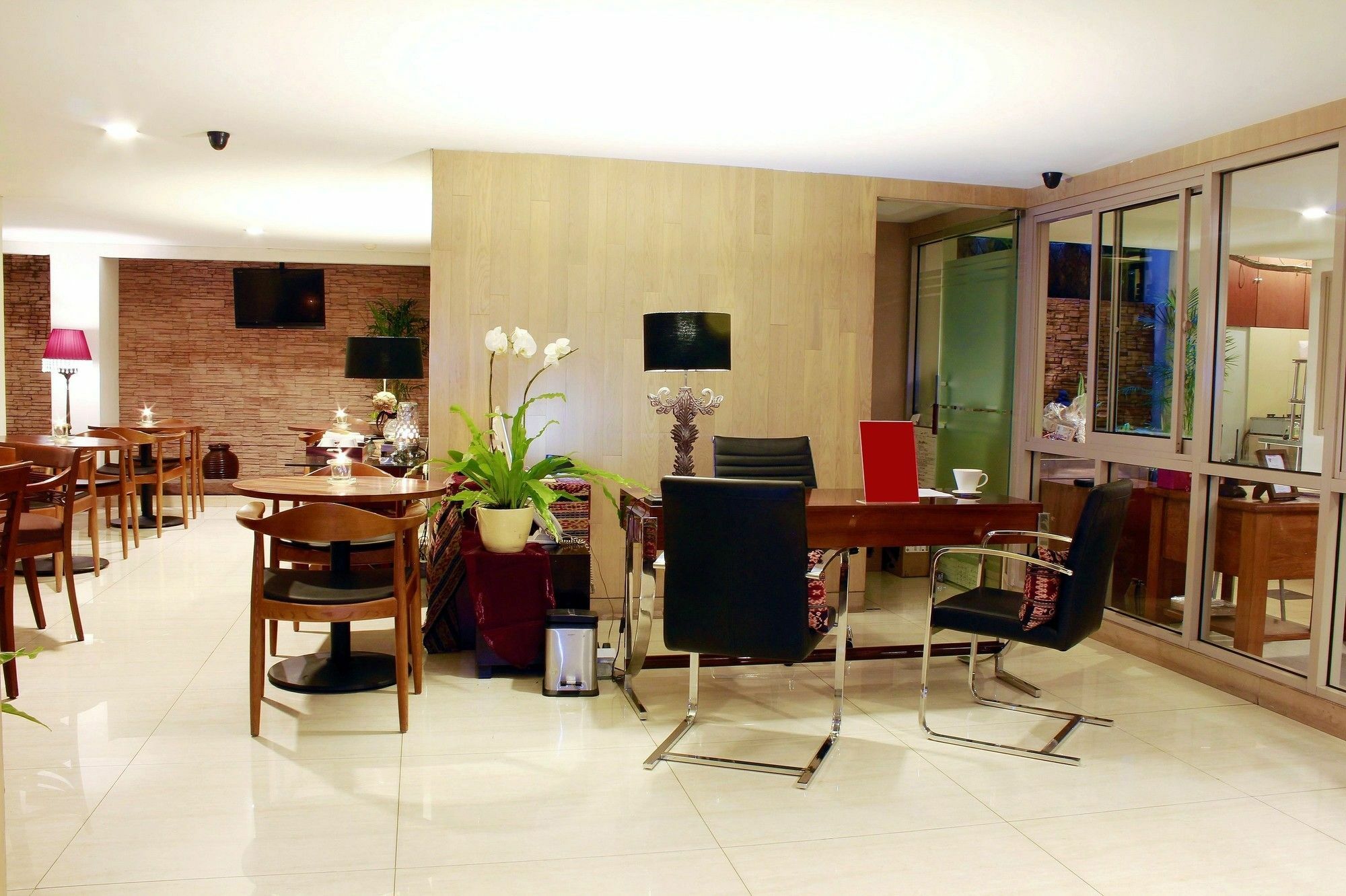 W Home Cikatomas Yakarta Exterior foto